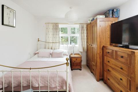 5 Brooksby Grove, Dorridge, Solihull, B93 8BW