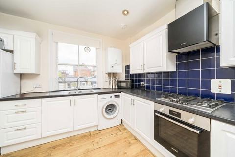 3 bedroom flat for sale, Lakeside Road, London W14