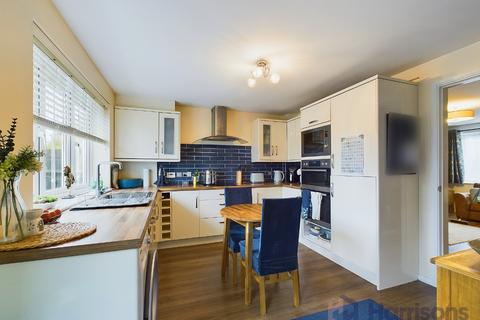 2 bedroom end of terrace house for sale, Crocus Drive, Sittingbourne, Kent, ME10 4ES