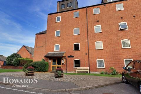 1 bedroom flat for sale, Swonnells Court, Lowestoft