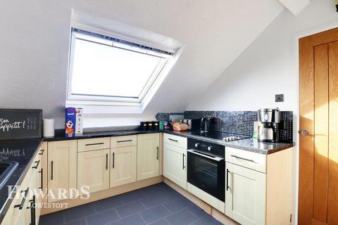 1 bedroom flat for sale, Swonnells Court, Lowestoft