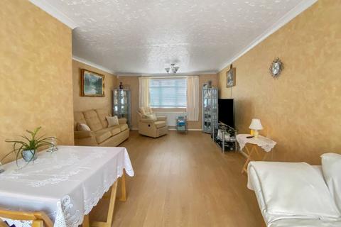 3 bedroom semi-detached house for sale, St Albans Close, Gravesend, Kent, DA12