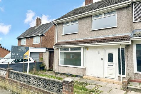 3 bedroom end of terrace house to rent, Easington Road, Stockton-On-Tees