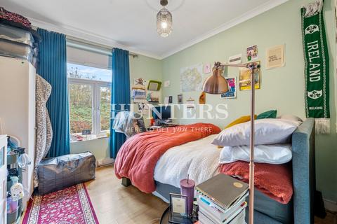 3 bedroom flat to rent, Fordwych Road, London