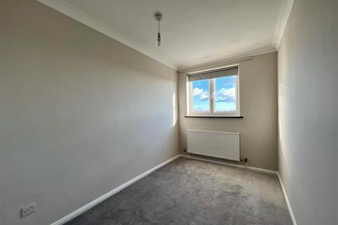 2 bedroom flat to rent, Craneswater Park, Southsea