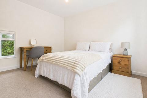 Staplefield Drive, Brighton, BN2