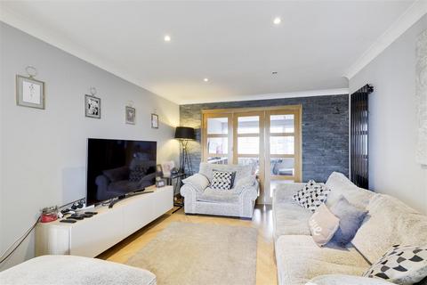 3 bedroom detached house for sale, Rise Park Road, Rise Park NG5