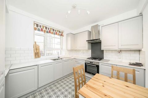 1 bedroom flat for sale, Aylwin Estate, London SE1