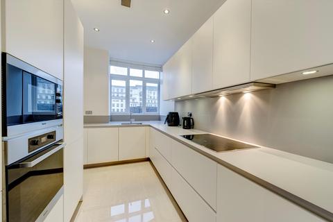 2 bedroom flat for sale, Savoy Court, Covent Garden, London, WC2R