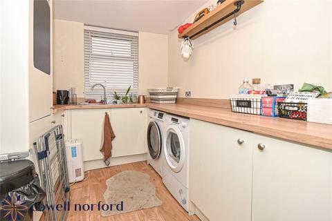 3 bedroom end of terrace house to rent, Heywood Road, Rochdale OL11