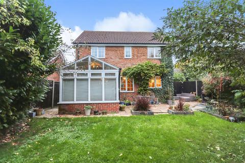 4 bedroom detached house for sale, Shannon Close, Rushden NN10