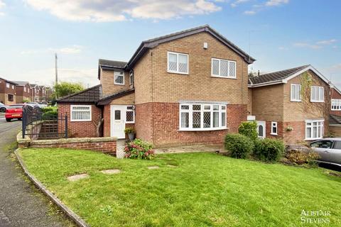 4 bedroom detached house for sale, Delta Close, Royton