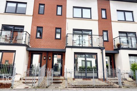 4 bedroom townhouse for sale, Millennium Walk, Newport