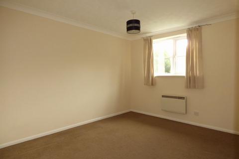 3 bedroom terraced house to rent, Althorpe Court, ELY, Cambs, CB6
