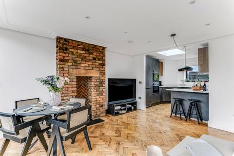 2 bedroom apartment for sale, Archway Road, Highgate