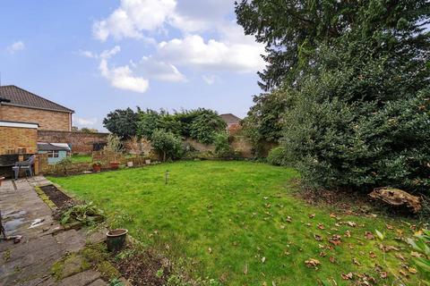12 Ivy Close, Sunbury-on-thames, TW16 5JX