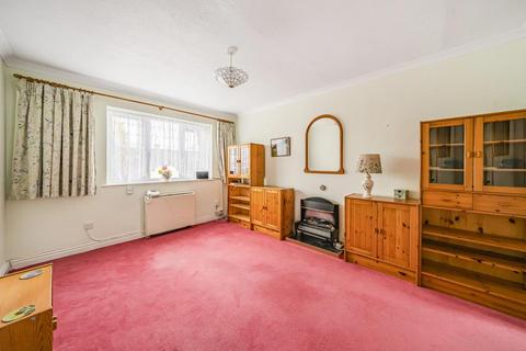 2 bedroom retirement property for sale, Thame,  Oxfordshire,  OX9