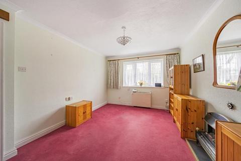 2 bedroom retirement property for sale, Thame,  Oxfordshire,  OX9