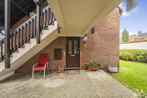 undefined, Thame,  Oxfordshire,  OX9