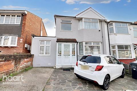 3 bedroom end of terrace house for sale, Ardwell Avenue, Barkingside