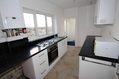 2 bedroom terraced house to rent, Londesborough Road