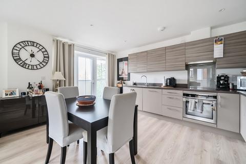 2 bedroom penthouse for sale, Flambard Way, Godalming, Surrey, GU7