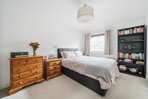 2 bedroom penthouse for sale, Flambard Way, Godalming, Surrey, GU7