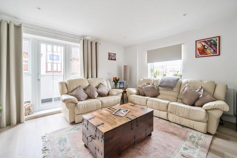 2 bedroom penthouse for sale, Flambard Way, Godalming, Surrey, GU7