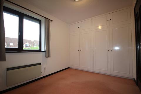 3 bedroom end of terrace house to rent, Darlington Close, Amersham, Buckinghamshire, HP6