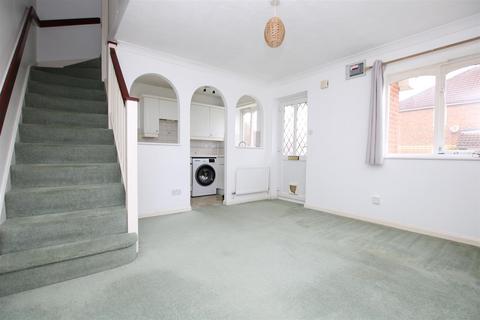 1 bedroom house to rent, Lanyon Close, Horsham