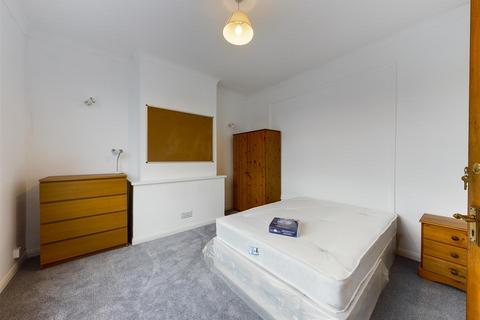 4 bedroom terraced house to rent, Mafeking Road, Brighton, East Sussex