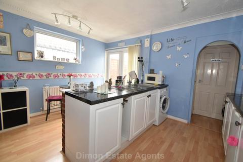 2 bedroom terraced house for sale, Harcourt Road, Gosport