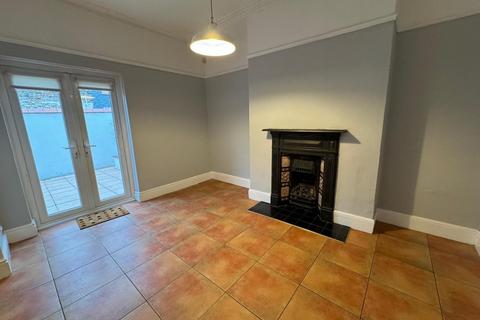 3 bedroom house to rent, Ashbourne Road, Liverpool