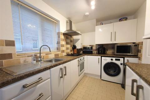 3 bedroom semi-detached house to rent, Glaisdale Road, Yarm