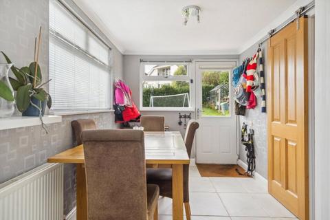 9 Barnhill Close, Marlow, SL7 3HA