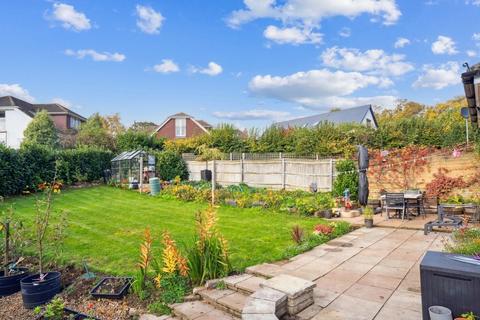 9 Barnhill Close, Marlow, SL7 3HA