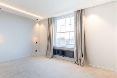 3 bedroom flat to rent, Fitzjames Avenue, London W14