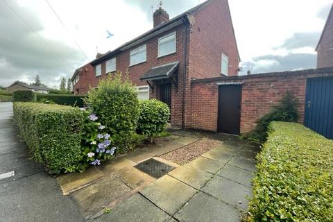 3 bedroom semi-detached house to rent, Kings Drive, Wirral CH61