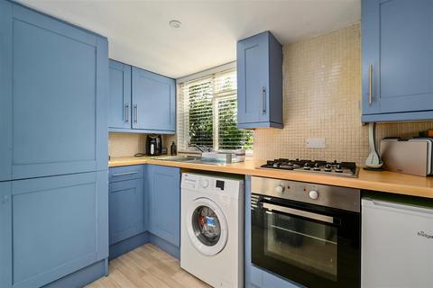 1 bedroom flat for sale, Weavers Lane, Henfield