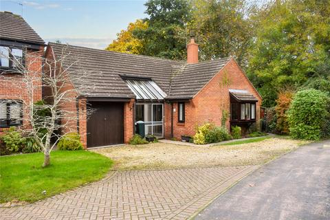 3 bedroom bungalow for sale, Monnow Close, Worcestershire WR9