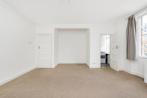 Studio to rent, Upper Woburn Place Clerkenwell WC1H