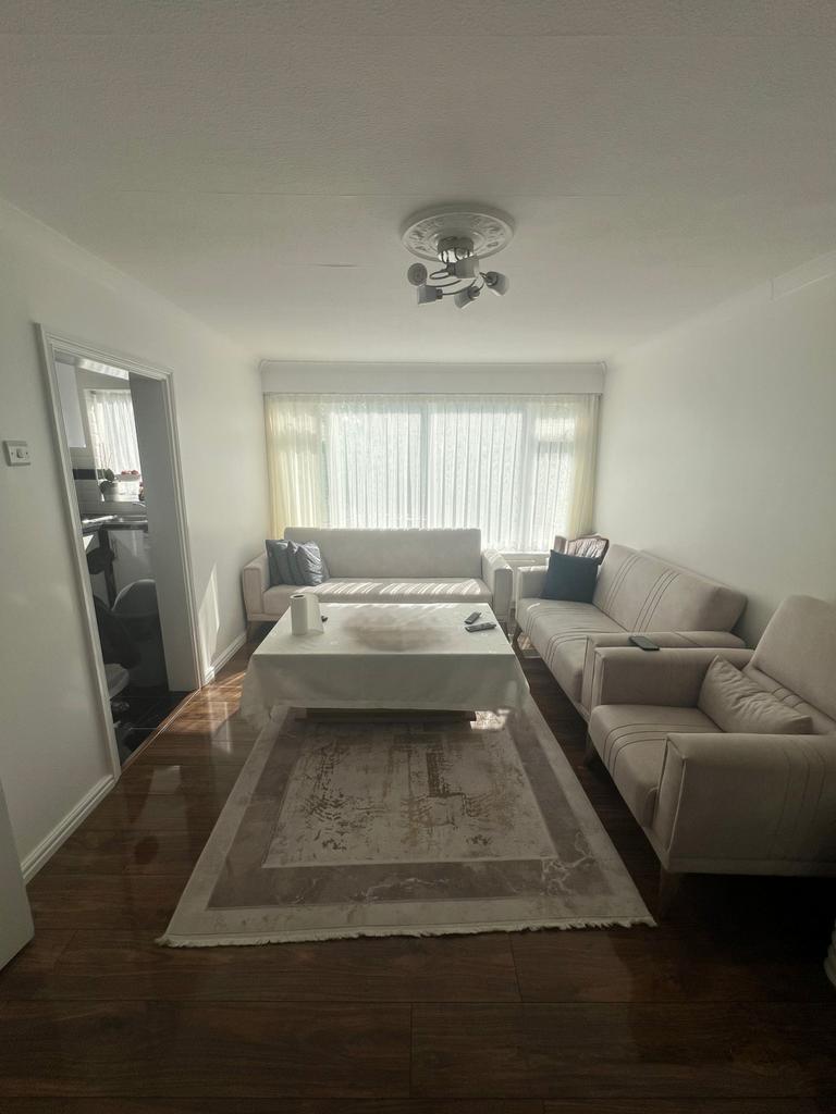 1 Bedroom Flat For Rent N18