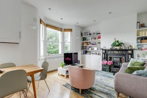 2 bedroom flat to rent, Ingham Road, West Hampstead, NW6