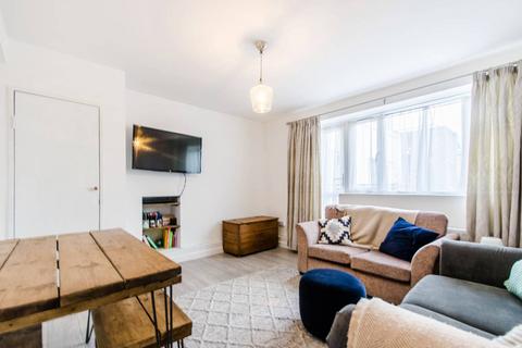 3 bedroom flat to rent, Heaton Road, Peckham, London, SE15