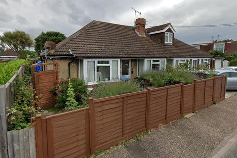 3 bedroom semi-detached bungalow to rent, Grand Avenue, Littlehampton BN17