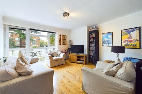 3 bedroom apartment to rent, Glamorgan Road, Hampton Wick