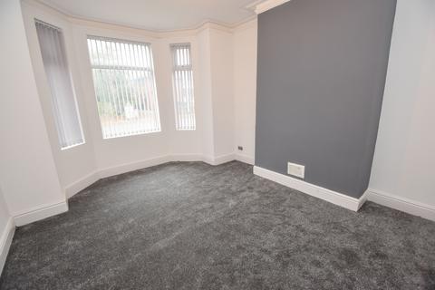 4 bedroom terraced house for sale, Stretford Road, Urmston, M41