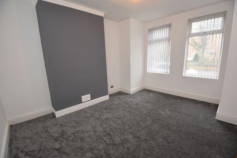 4 bedroom terraced house for sale, Stretford Road, Urmston, M41