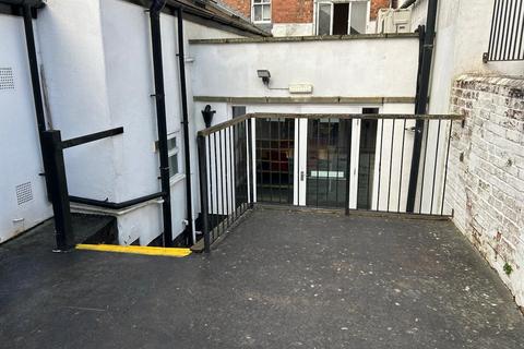 Retail property (high street) to rent, 26 Bull Ring, Ludlow, SY8 1AA