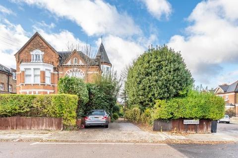 3 bedroom flat for sale, Barston Towers, Barston Road, London, SE27